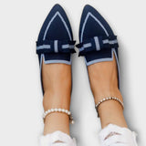 Sapatos femininos planos com design de nó